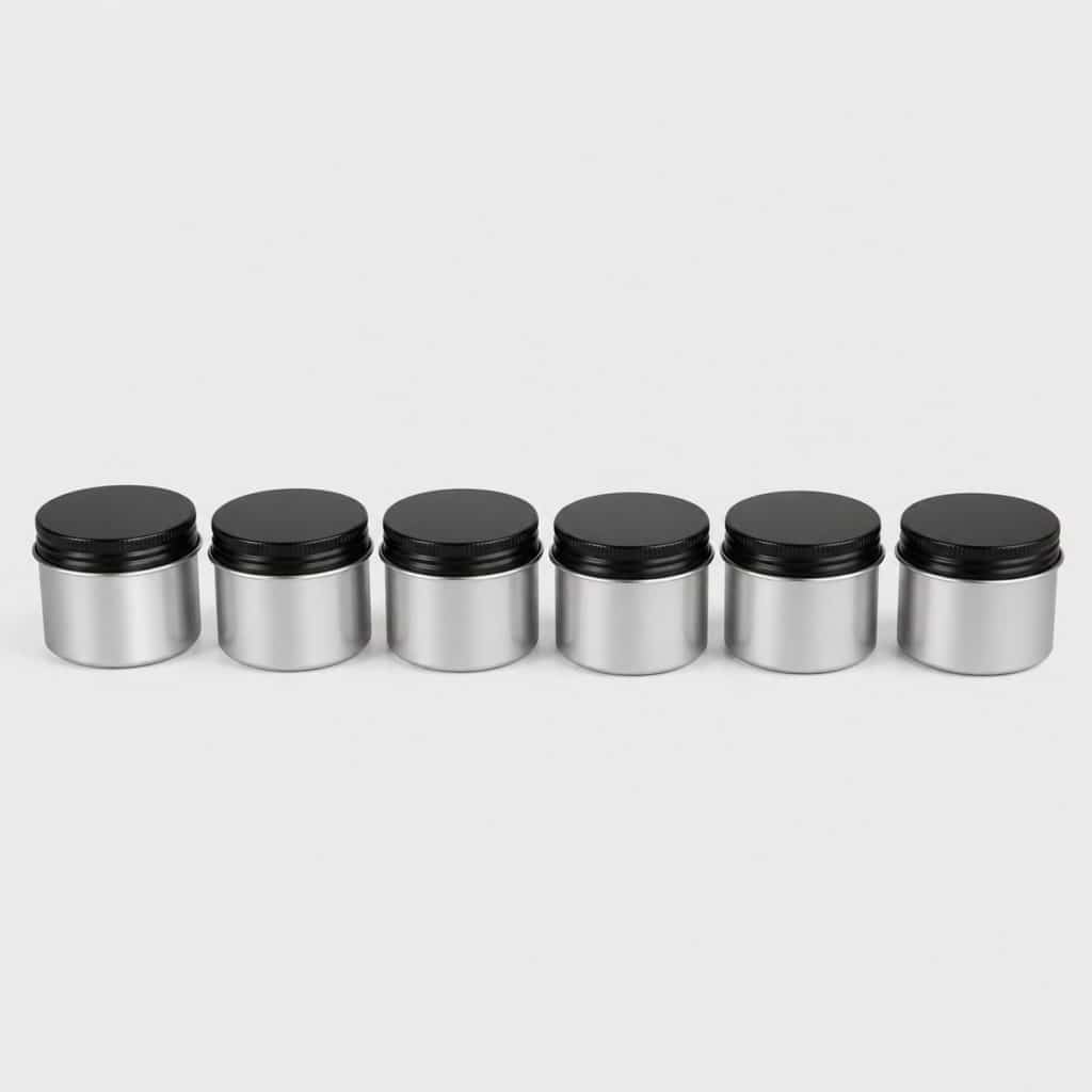 Six pots en aluminium avec couvercle noir vissé