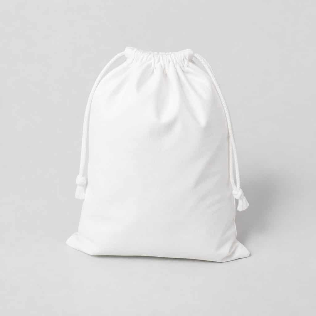 Sac à chaussures en coton blanc avec cordon de serrage